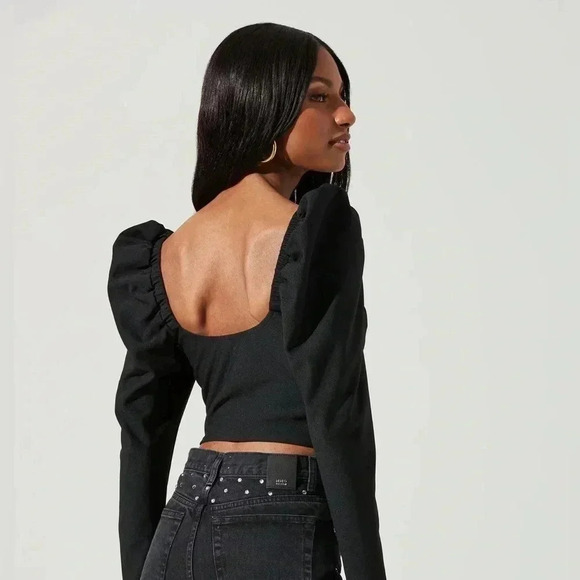 Revolve ASTR Betty Puff Sleeve Sweetheart Neck Top NWT - Picture 7 of 11